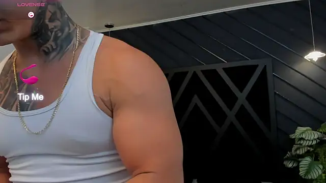 Flynn Riider online show from January 6, 5:44 am