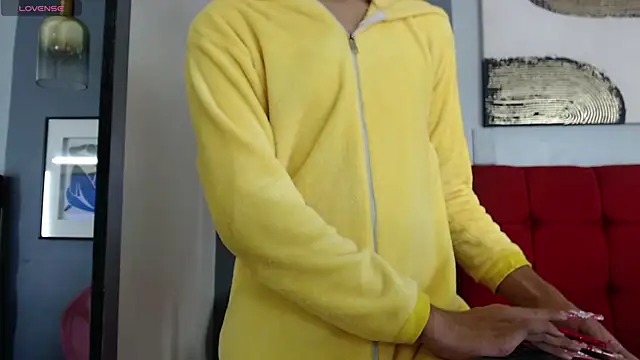  Natassia Dreams online show from January 18, 8:30 pm