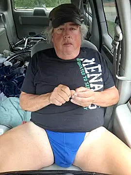 Snapshot of Bus310A chatting on September 13, 2:06 pm Bus310A online show from September 13, 2:06 pm