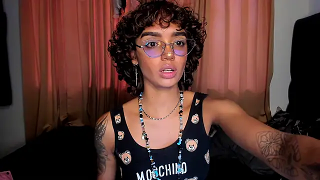 slutty venus online show from October 23, 10:19 pm