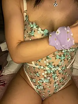 badenaz34 online show from March 12, 7:49 pm