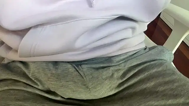 Axeeeeeeeeeeeel online show from October 28, 4:42 pm