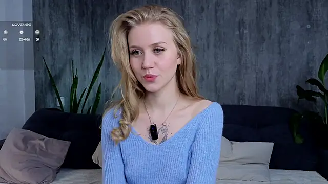 WiloneEsse online show from February 11, 1:10 am