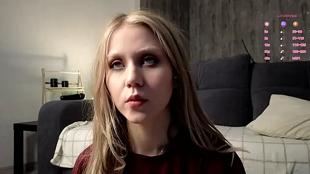 WiloneEsse online show from March 9, 1:04 am