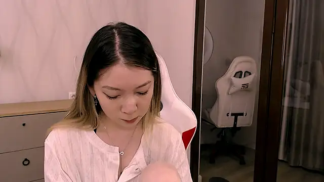 Babby Rabbit online show from December 2, 12:32 pm