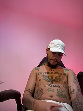 Junihn0 online show from November 11, 9:15 pm