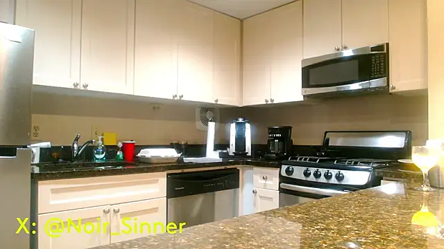 sinnernoir online show from February 22, 4:02 am