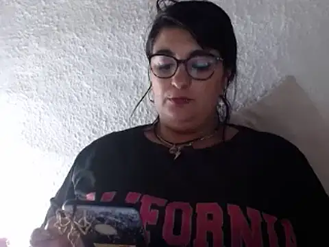 infiernowoman23 online show from December 27, 10:23 am