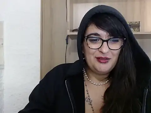 infiernowoman23 online show from January 18, 6:45 am