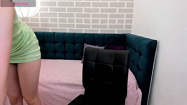 marie reyes  online show from September 21, 1:29 am