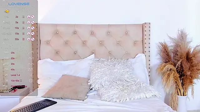 marilynrossy online show from March 23, 8:04 am