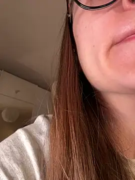 Lilly Soulmate online show from March 31, 3:08 am