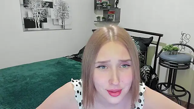 LinaTruly online show from January 16, 8:25 pm