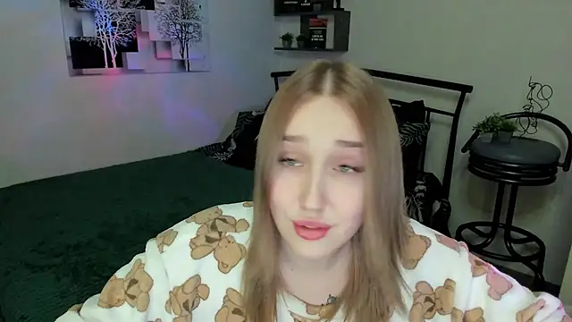 LinaTruly online show from February 27, 8:31 pm