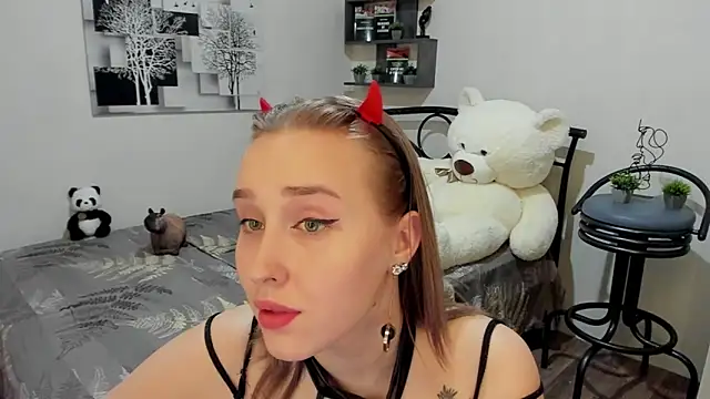 LinaTruly online show from March 14, 12:10 am