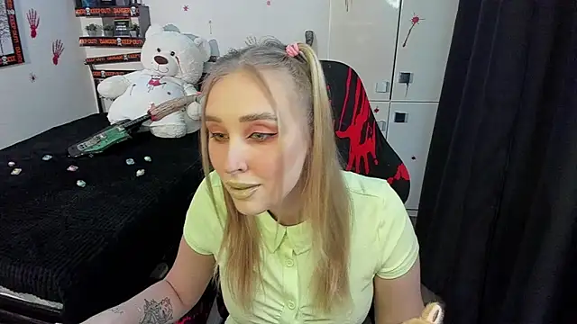 LinaTruly online show from October 30, 9:37 pm