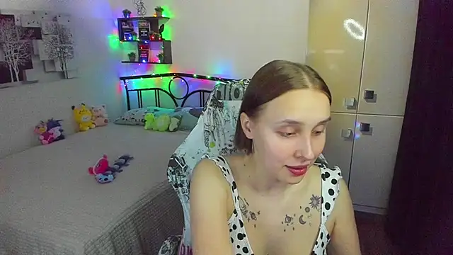 Snapshot of LinaTruly chatting on April 22, 8:54 pm LinaTruly online show from April 22, 8:54 pm