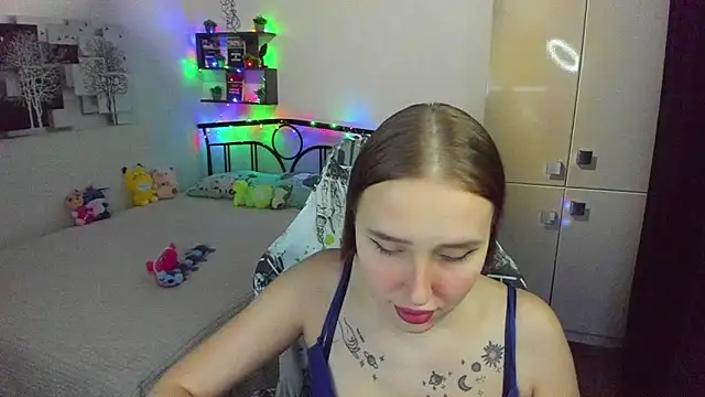 Snapshot of LinaTruly chatting on April 28, 9:31 pm LinaTruly online show from April 28, 9:31 pm
