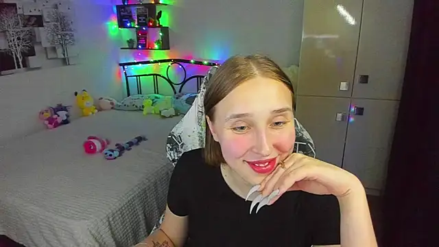 Snapshot of LinaTruly chatting on June 2, 9:06 pm LinaTruly online show from June 2, 9:06 pm