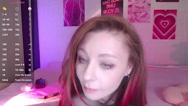 Lessy Lasska online show from December 2, 3:34 am