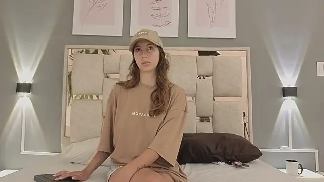 jolie lov online show from November 8, 1:22 pm