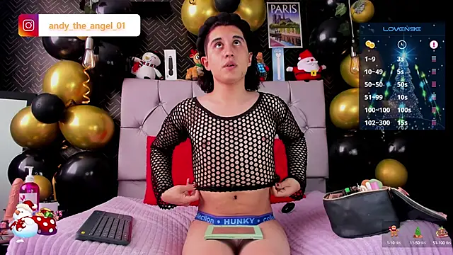 Snapshot of andy_angell1 chatting on December 24, 4:40 pm andy angell1 online show from December 24, 4:40 pm
