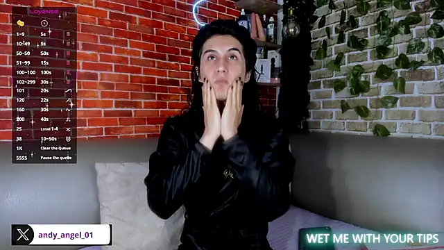 Snapshot of andy_angell1 chatting on September 30, 12:21 pm andy angell1 online show from September 30, 12:21 pm