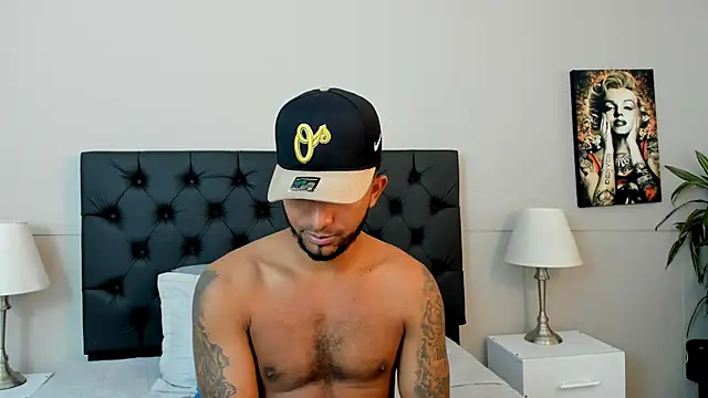 Snapshot of Robin_Rief chatting on October 9, 3:26 am Robin Rief online show from October 9, 3:26 am