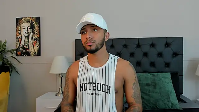 Snapshot of Robin_Rief chatting on October 16, 3:51 am Robin Rief online show from October 16, 3:51 am