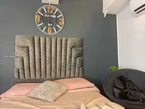 Robin Rief online show from March 14, 7:30 pm