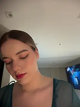 NicoleCut online show from May 16, 9:17 am