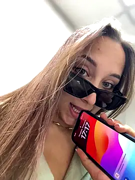 Snapshot of VelvetVixenI chatting on September 15, 2:17 pm VelvetVixenI online show from September 15, 2:17 pm