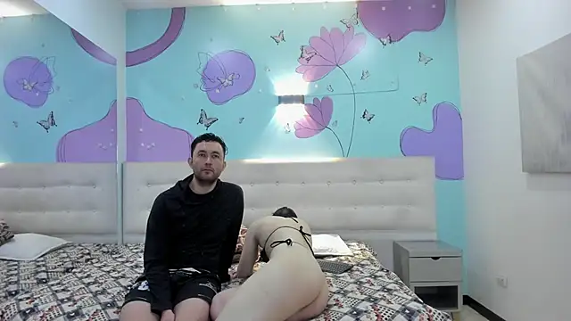 Snapshot of JeremmyAndStacy chatting on February 28, 12:52 pm JeremmyAndStacy online show from February 28, 12:52 pm