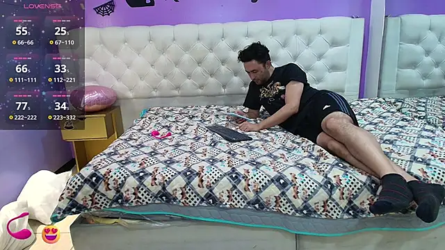 Snapshot of JeremmyAndStacy chatting on March 15, 10:46 am JeremmyAndStacy online show from March 15, 10:46 am