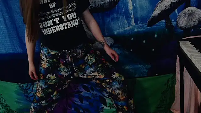  hellostormy  online show from March 10, 6:24 pm