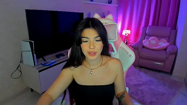 AlluringAriel online show from September 26, 7:18 pm