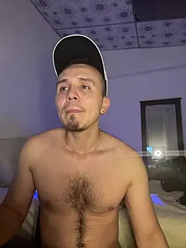 adam-rivera online show from January 28, 11:28 pm