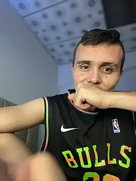 adam-rivera online show from April 1, 5:19 am