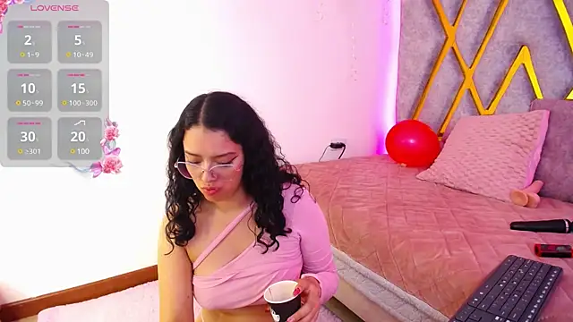 Aurora Brownn online show from February 24, 10:26 am