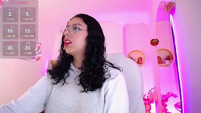 Aurora Brownn online show from March 3, 4:03 am