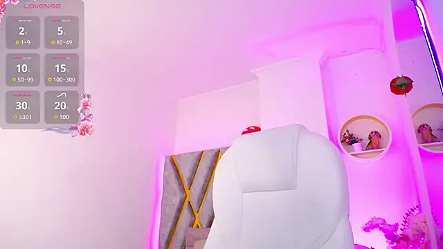 Aurora Brownn online show from March 4, 7:19 am