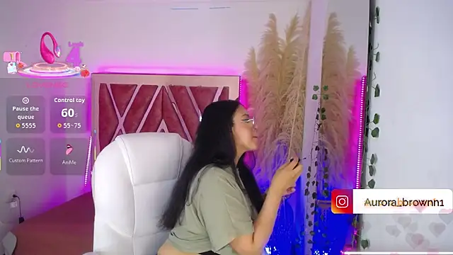 Aurora Brownn online show from October 13, 4:45 am