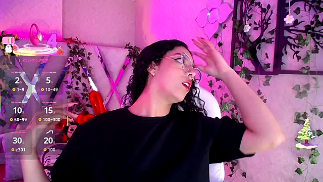 Aurora Brownn online show from December 4, 5:17 am