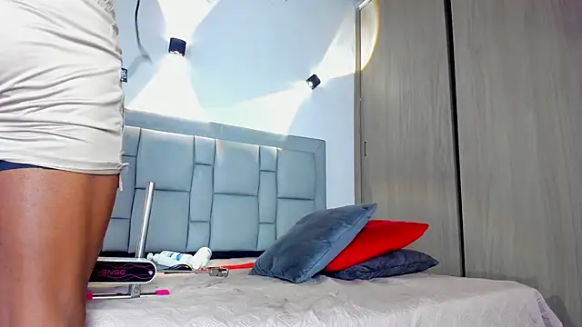 JEFFREY COTTOM online show from March 11, 1:26 am