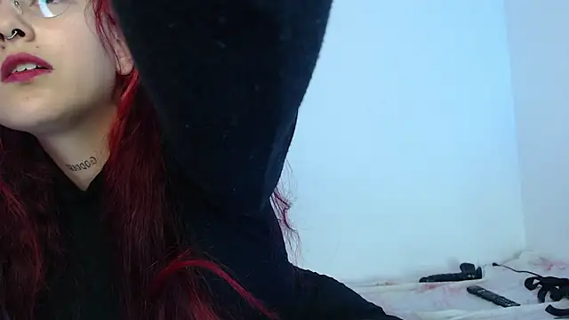 Snapshot of LatinasGoddesses_ chatting on December 31, 8:12 pm LatinasGoddesses online show from December 31, 8:12 pm