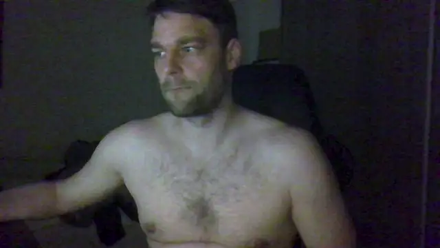 Snapshot of The_big_viking_ chatting on May 4, 9:11 pm The big viking online show from May 4, 9:11 pm