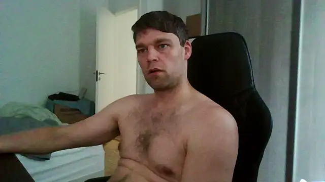 Snapshot of The_big_viking_ chatting on June 1, 9:33 am The big viking online show from June 1, 9:33 am