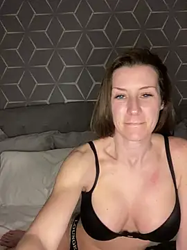 Charlotte-Urban online show from February 27, 8:42 pm