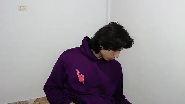 Snapshot of pervertsteens3 chatting on February 16, 3:19 pm pervertsteens3 online show from February 16, 3:19 pm