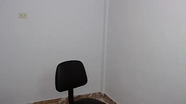 Snapshot of pervertsteens3 chatting on February 20, 7:58 pm pervertsteens3 online show from February 20, 7:58 pm